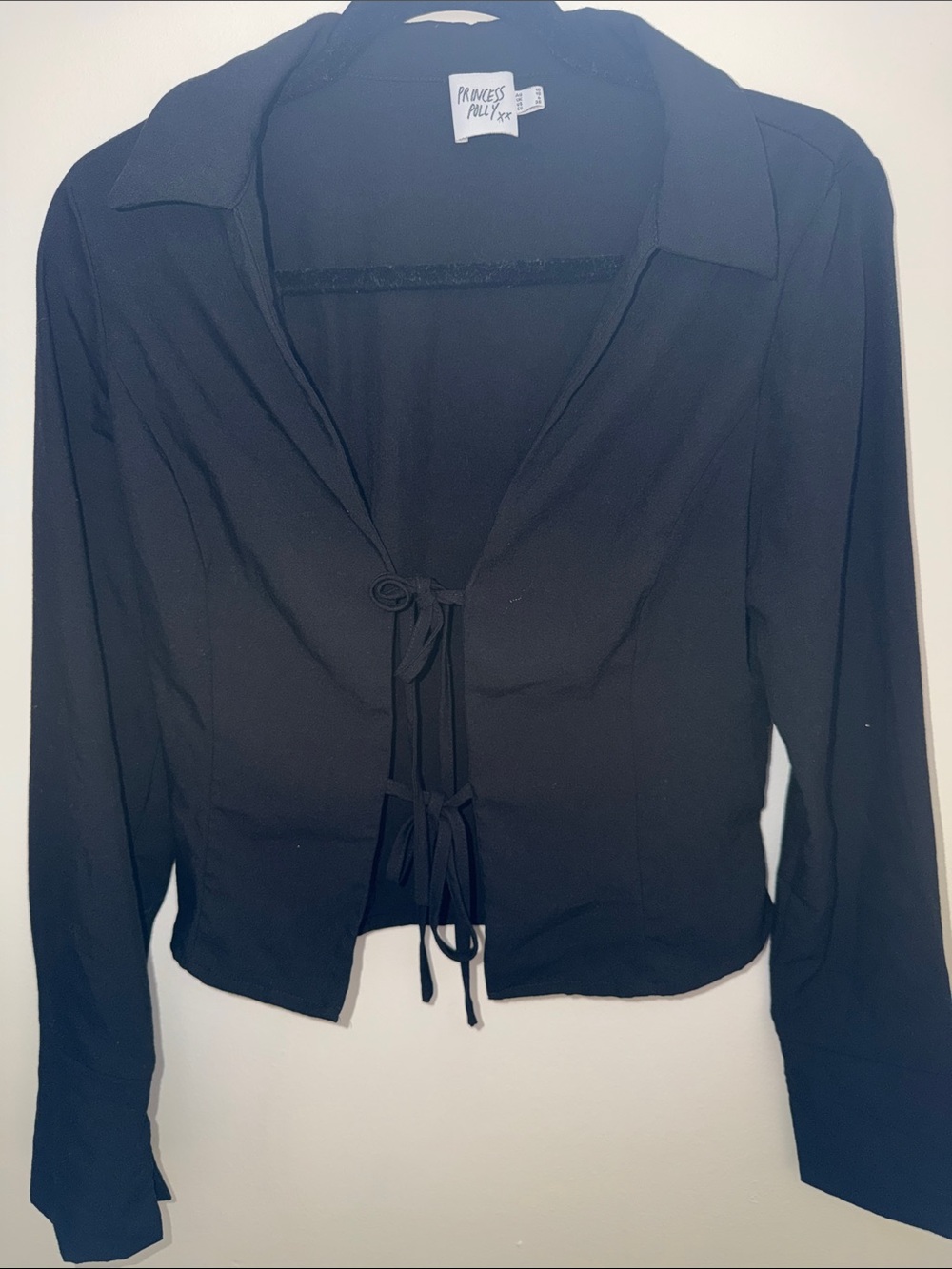 Princess Polly Black Tie-Front top - Picture 2 of 6